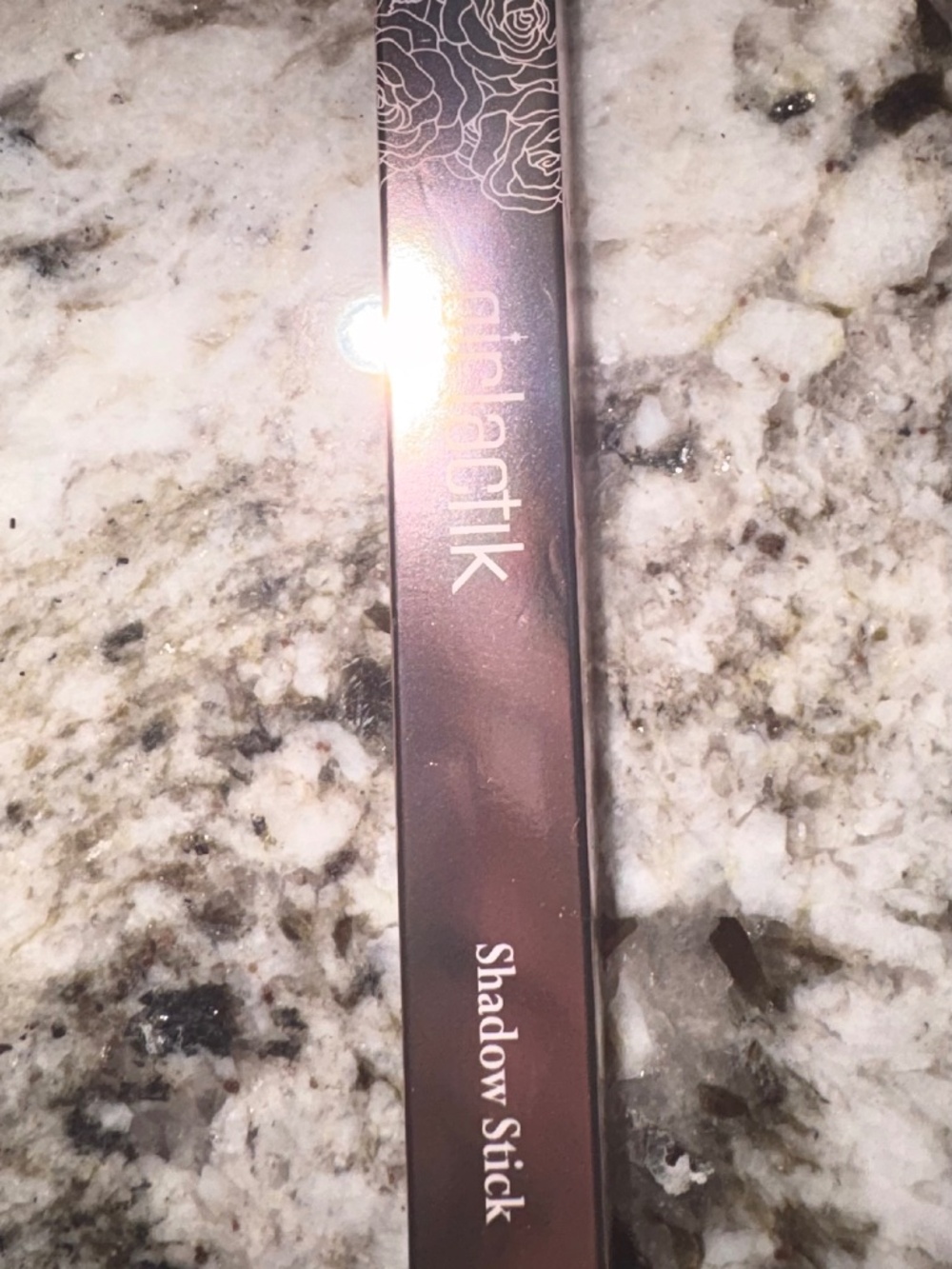 Girlactik Shadow Stick in ROYALTY (Metallic Purple) 2g ℮ 0.07 oz NEW IN BOX